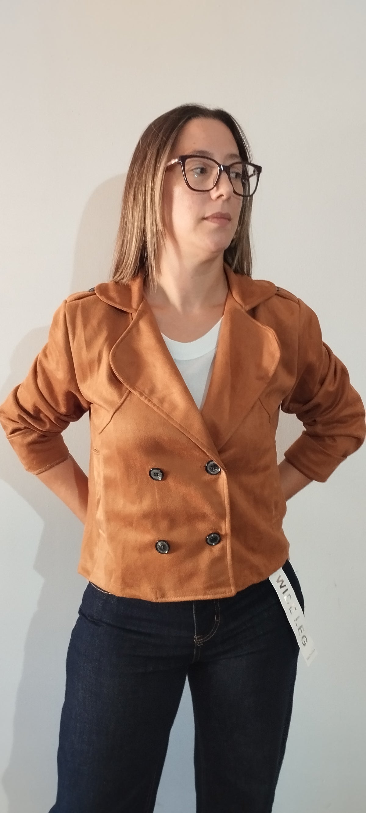 BLAZER CORTA ANTELINA - COLOR CAMEL