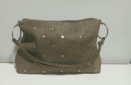 Bolso Hobo Caqui con Tachuelas y Anillas Metálicas