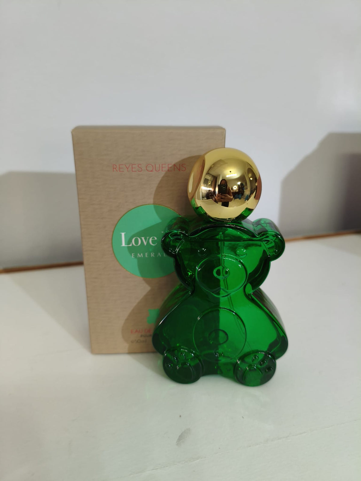 Título sugerido: Perfume Love Me Emerald (50ml) - Reyes Queens