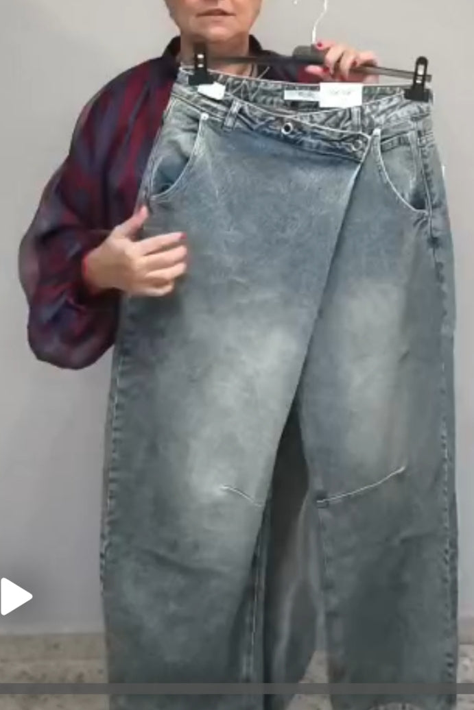Jeans Wide Leg de Cintura Cruzada Asimétrica – Vaqueros de Pernera Ancha en Azul Claro